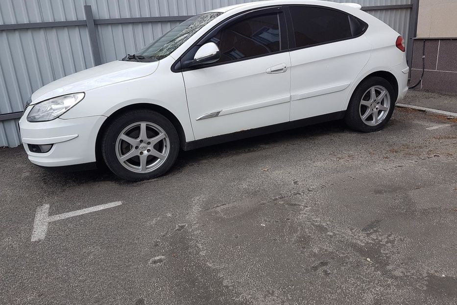 Продам Chery M11 Стандарт 2011 года в Киеве