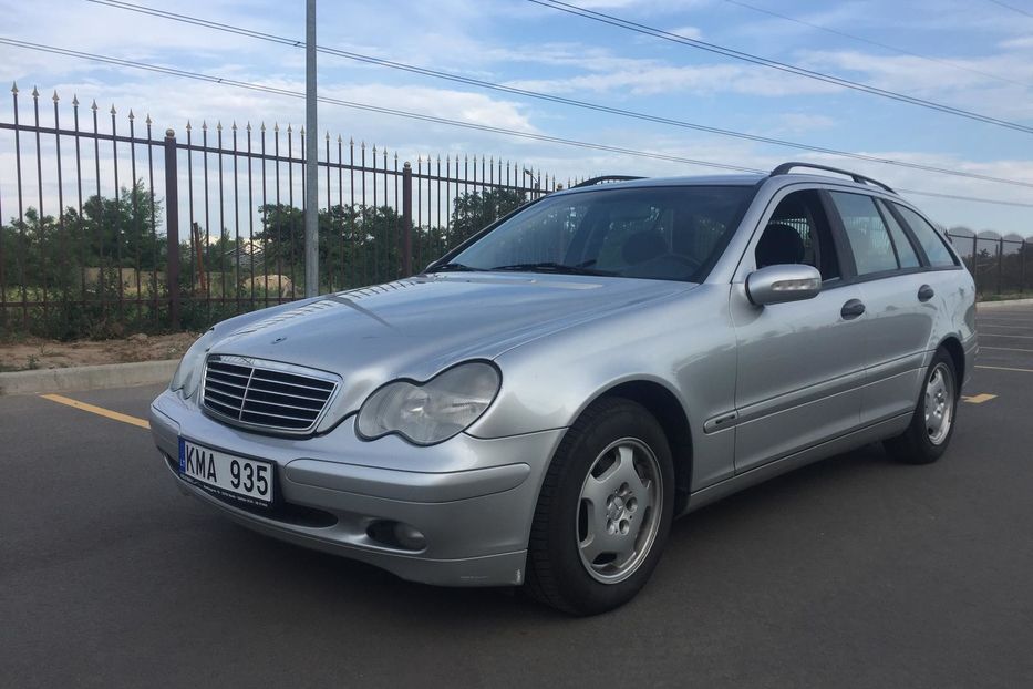 Продам Mercedes-Benz C-Class C220 CDI 2003 года в Киеве