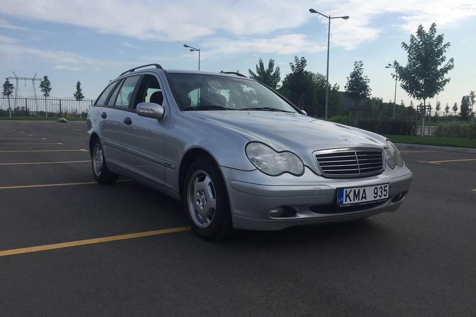 Продам Mercedes-Benz C-Class C220 CDI 2003 года в Киеве