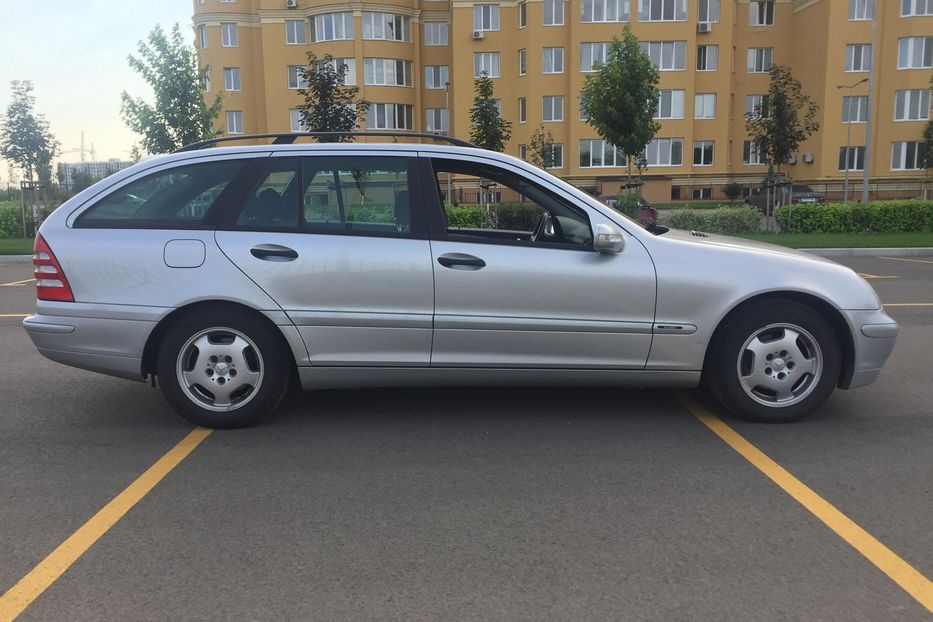 Продам Mercedes-Benz C-Class C220 CDI 2003 года в Киеве