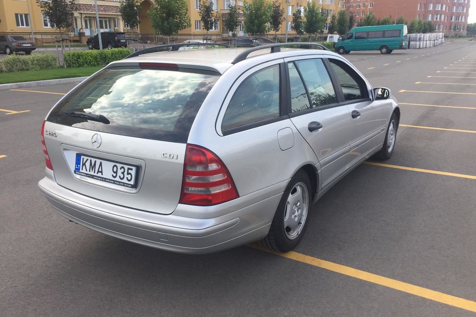 Продам Mercedes-Benz C-Class C220 CDI 2003 года в Киеве