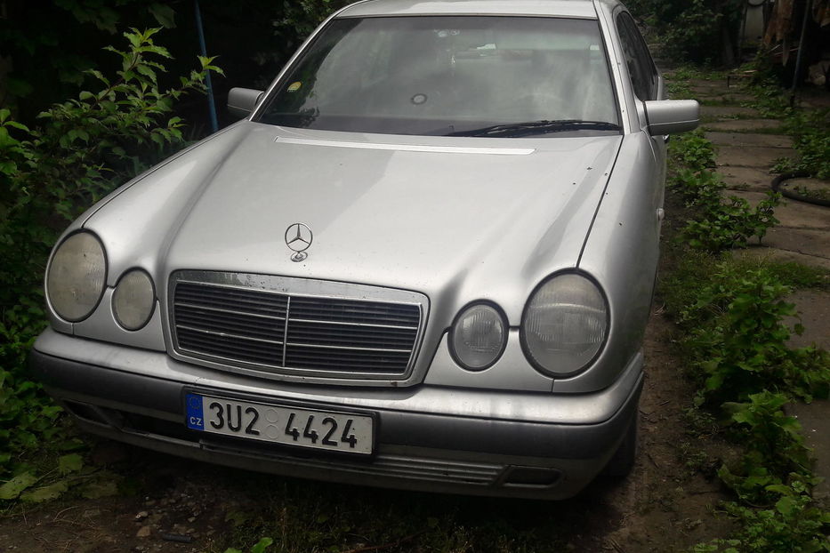 Продам Mercedes-Benz E-Class 290  1997 года в Черновцах