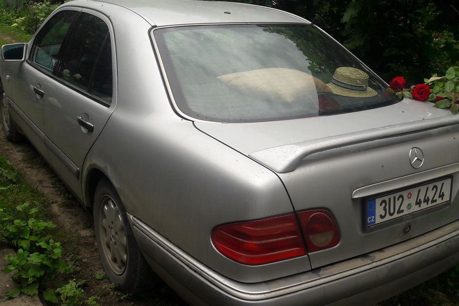 Продам Mercedes-Benz E-Class 290  1997 года в Черновцах