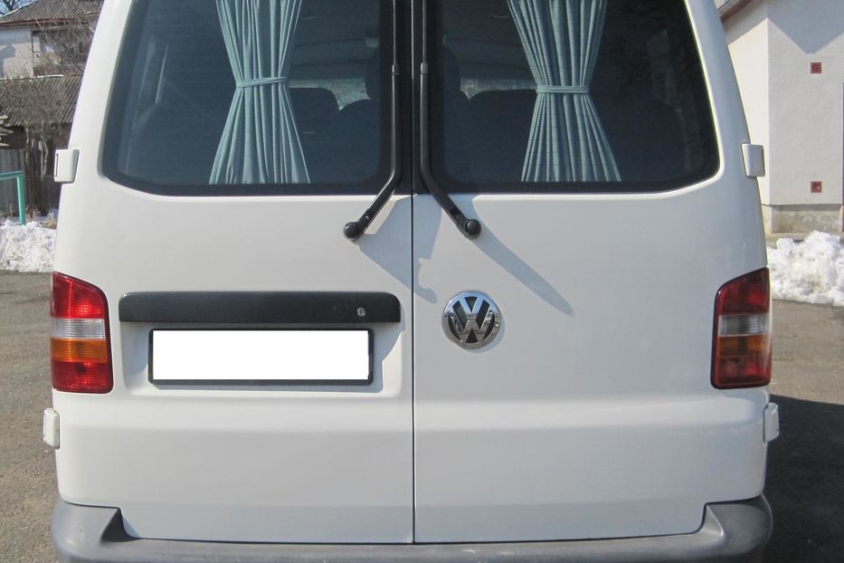 Продам Volkswagen T5 (Transporter) пасс. 2006 года в Львове