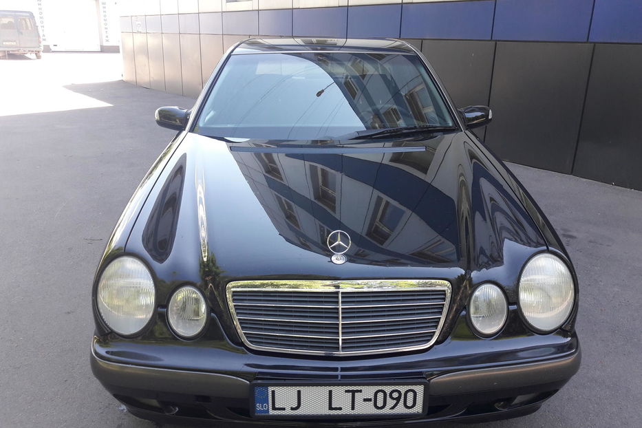 Продам Mercedes-Benz E-Class 2001 года в г. Кривой Рог, Днепропетровская область