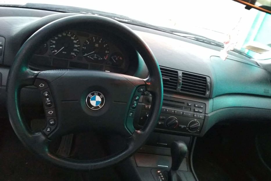 Продам BMW 318 2003 года в Одессе