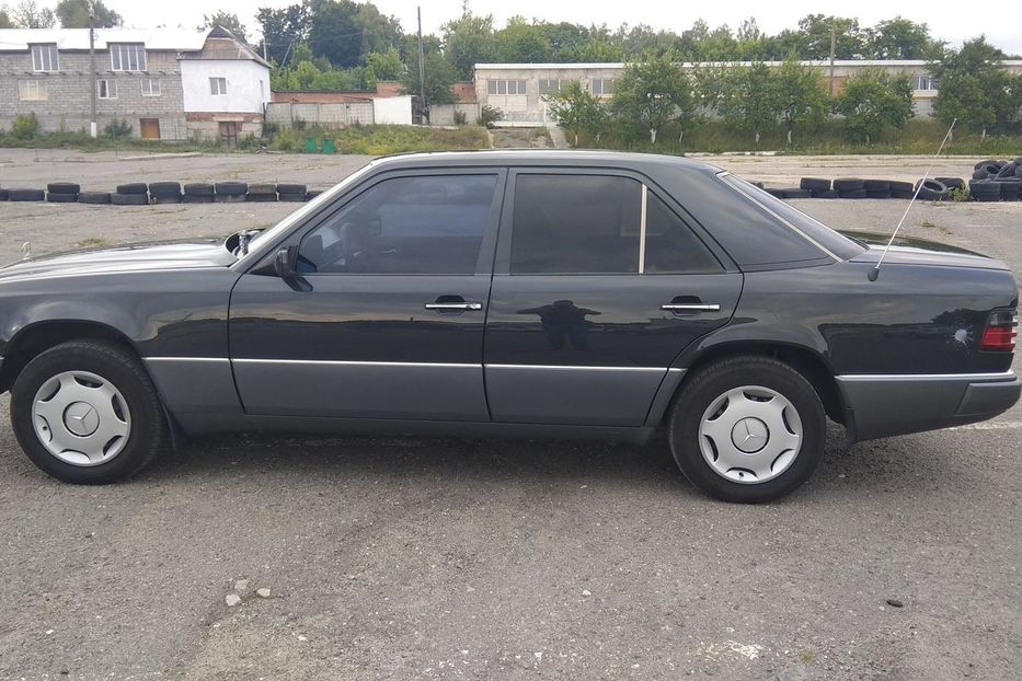 Продам Mercedes-Benz E-Class E 230 1992 года в Хмельницком