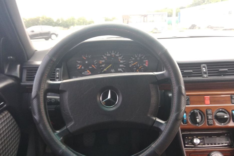 Продам Mercedes-Benz E-Class E 230 1992 года в Хмельницком