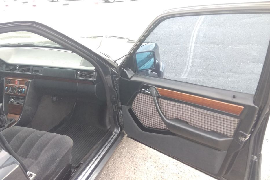 Продам Mercedes-Benz E-Class E 230 1992 года в Хмельницком
