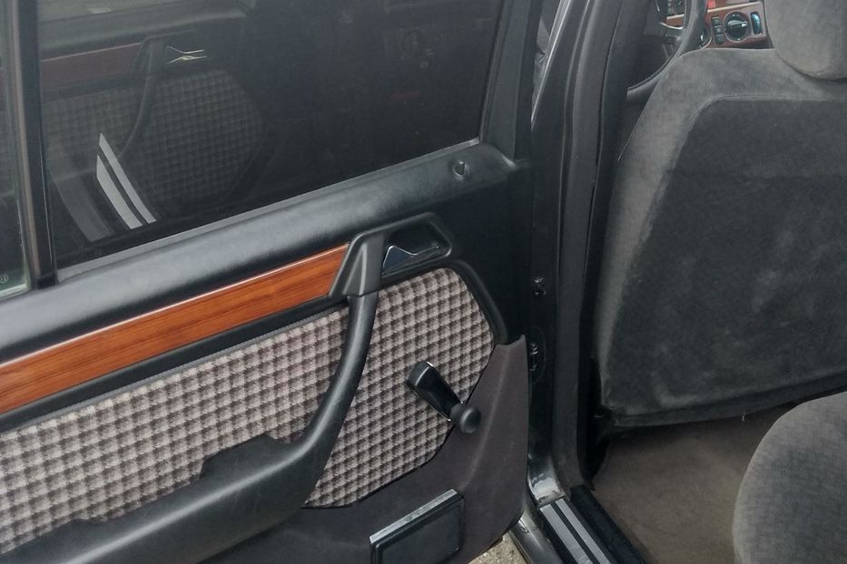 Продам Mercedes-Benz E-Class E 230 1992 года в Хмельницком