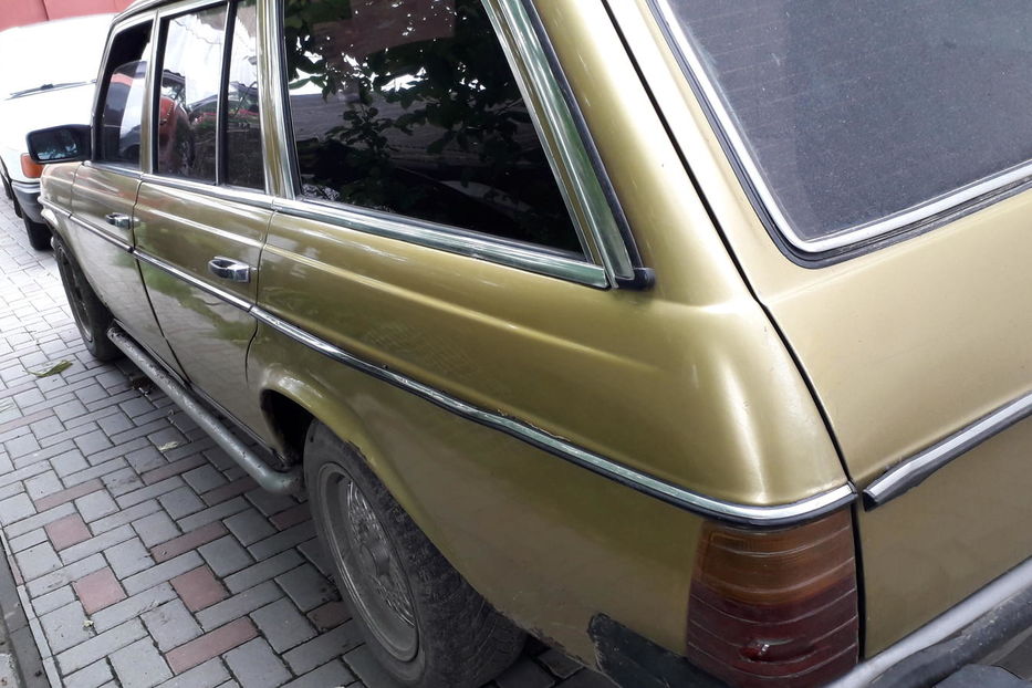 Продам Mercedes-Benz 240 1984 года в г. Млинов, Ровенская область