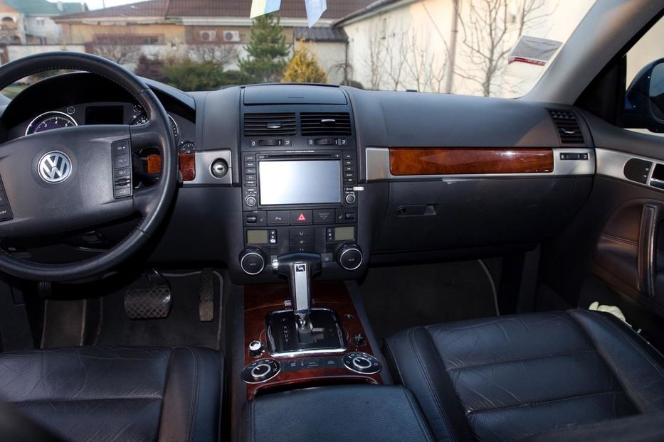 Продам Volkswagen Touareg 2005 года в Киеве