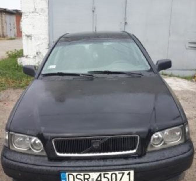 Продам Volvo V40 1996 года в Кропивницком