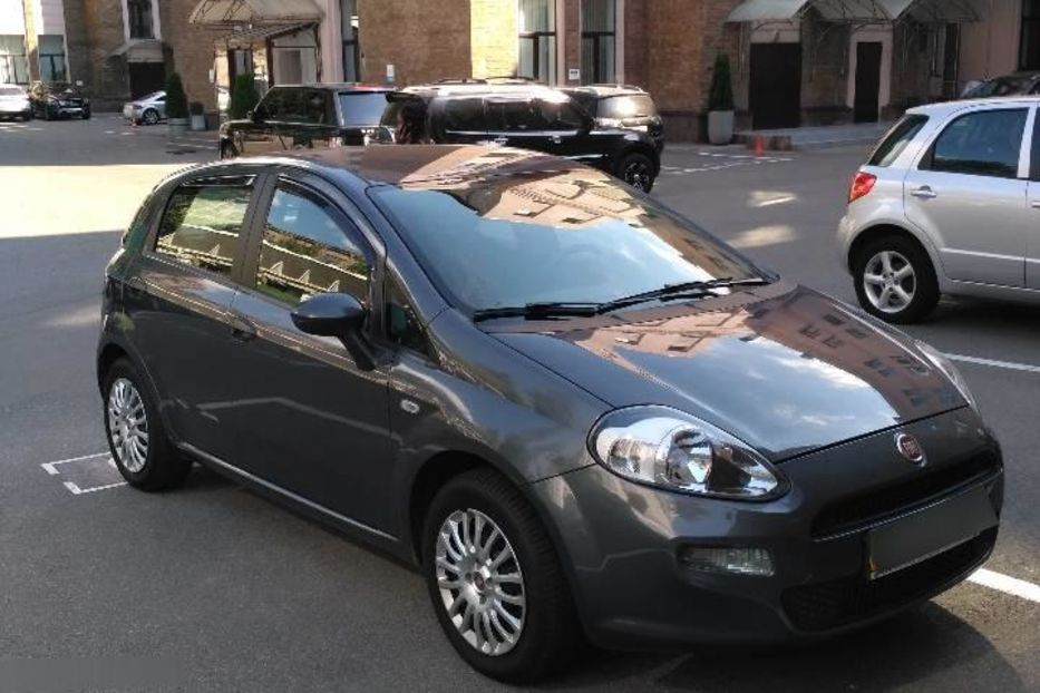 Продам Fiat Grande Punto Restyling 2012 года в Киеве