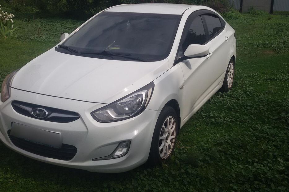 Продам Hyundai Accent  Comfort  2012 года в Киеве