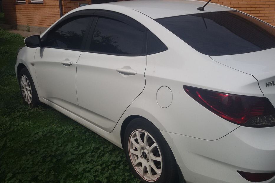 Продам Hyundai Accent  Comfort  2012 года в Киеве