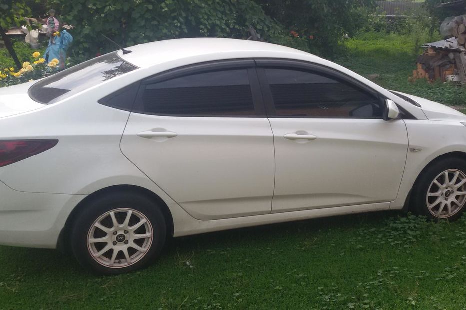 Продам Hyundai Accent  Comfort  2012 года в Киеве