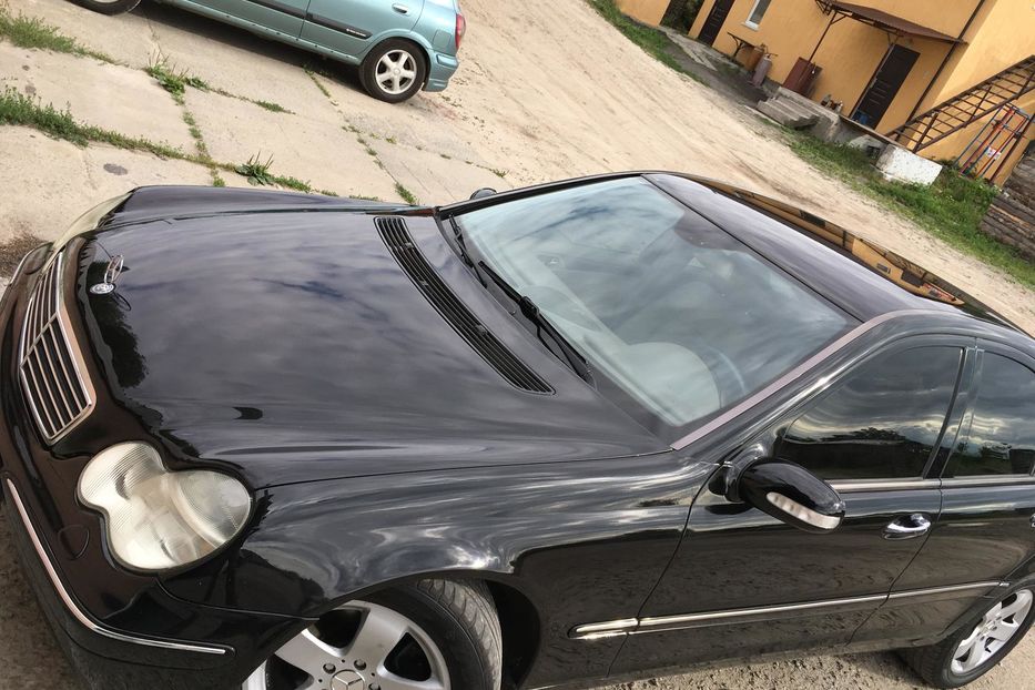 Продам Mercedes-Benz C-Class 2001 года в Киеве