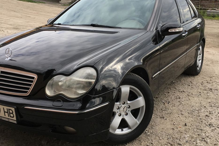 Продам Mercedes-Benz C-Class 2001 года в Киеве