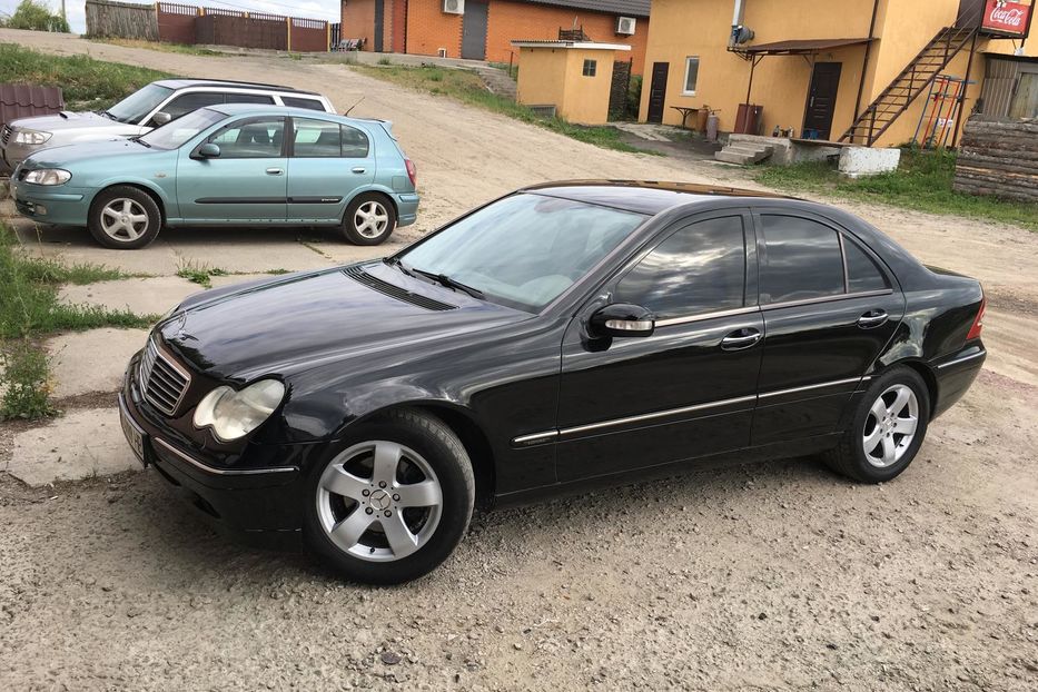 Продам Mercedes-Benz C-Class 2001 года в Киеве