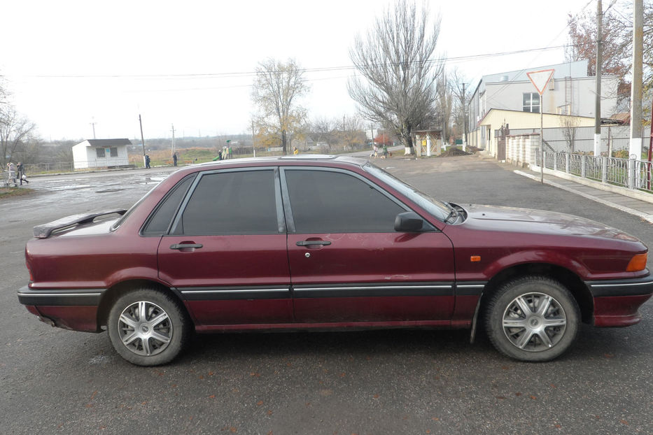 Продам Mitsubishi Galant Тонирование стекол 1991 года в Одессе