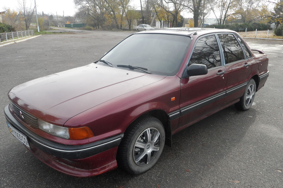 Продам Mitsubishi Galant Тонирование стекол 1991 года в Одессе