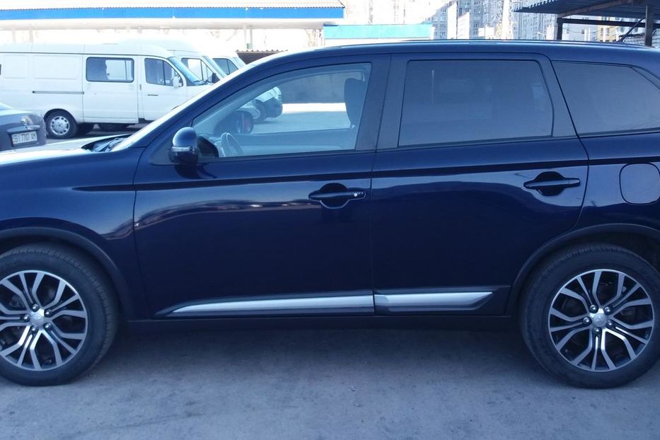 Продам Mitsubishi Outlander SE 2015 года в Днепре