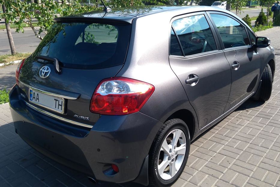 Продам Toyota Auris Toyota Auris Prestige 2012 года в Киеве