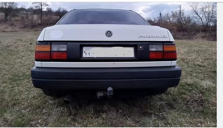 Продам Volkswagen Passat B3 1989 года в Киеве