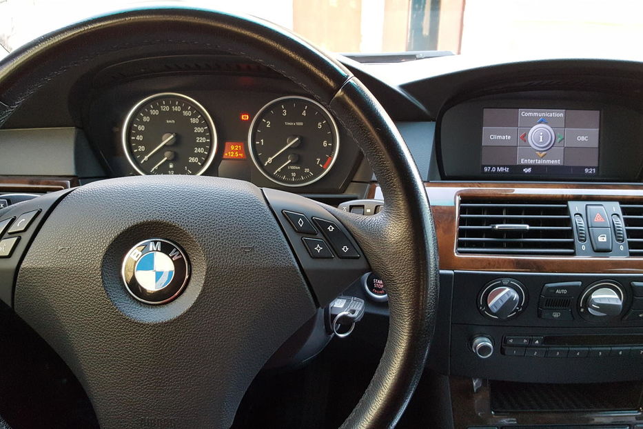 Продам BMW 520 е60 2008 года в г. Волноваха, Донецкая область