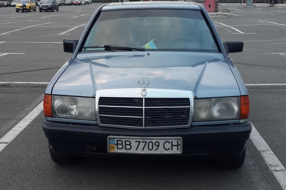 Продам Mercedes-Benz C-Class 1985 года в Киеве