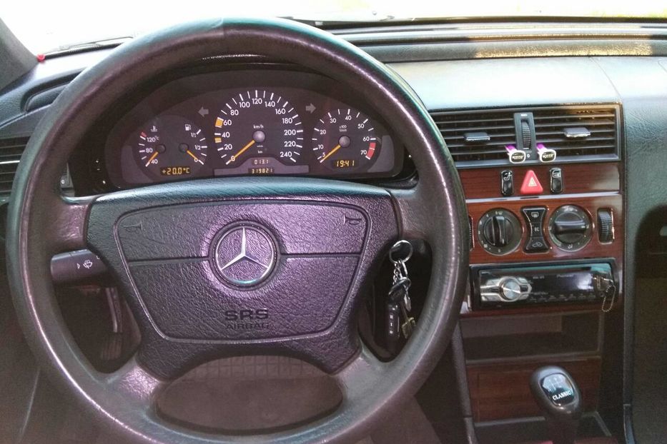 Продам Mercedes-Benz C-Class 1996 года в г. Ромны, Сумская область