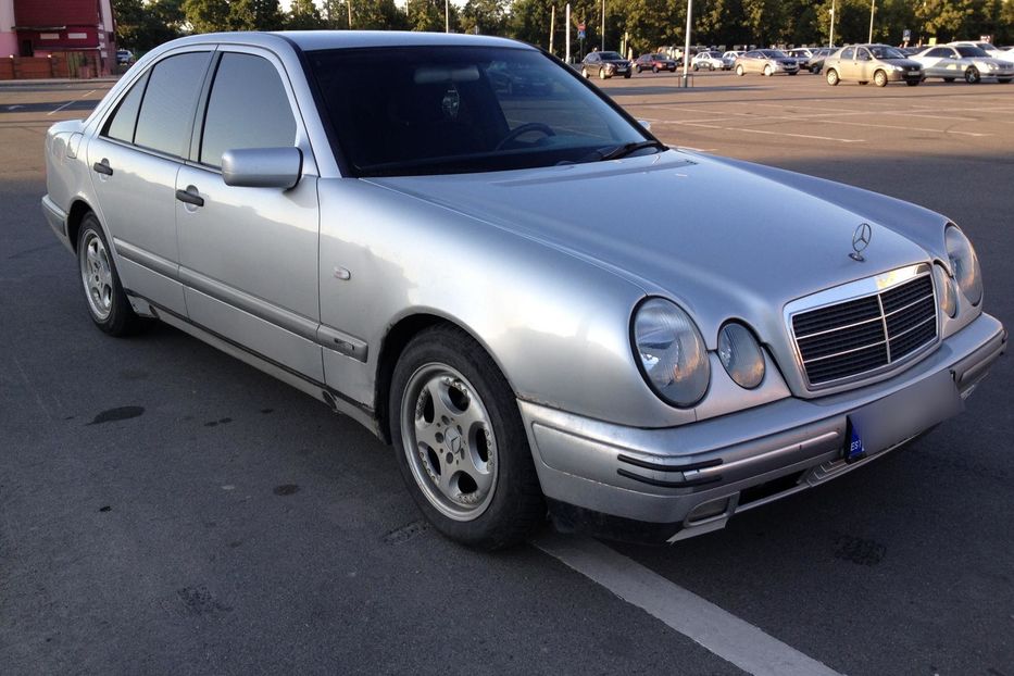 Продам Mercedes-Benz E-Class  W210 1999 года в Сумах