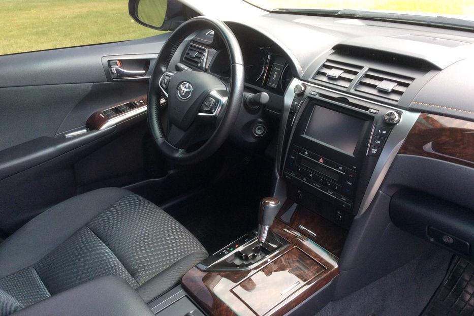 Продам Toyota Camry комфорт 2014 года в Киеве