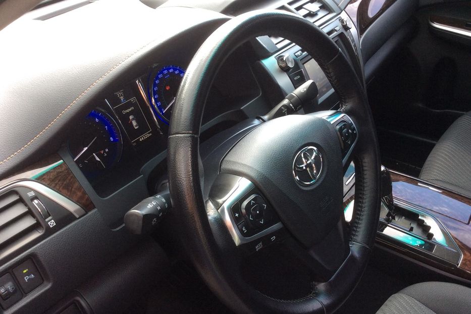 Продам Toyota Camry комфорт 2014 года в Киеве