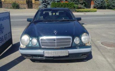 Продам Mercedes-Benz E-Class Е230 1996 года в Киеве