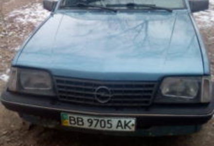 Продам Opel Ascona хетчбек 1986 года в Луганске