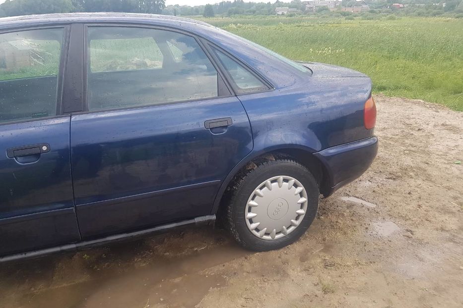 Продам Audi A4 седан 1995 года в г. Нововолынск, Волынская область