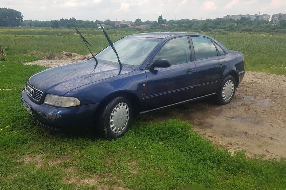 Продам Audi A4 седан 1995 года в г. Нововолынск, Волынская область