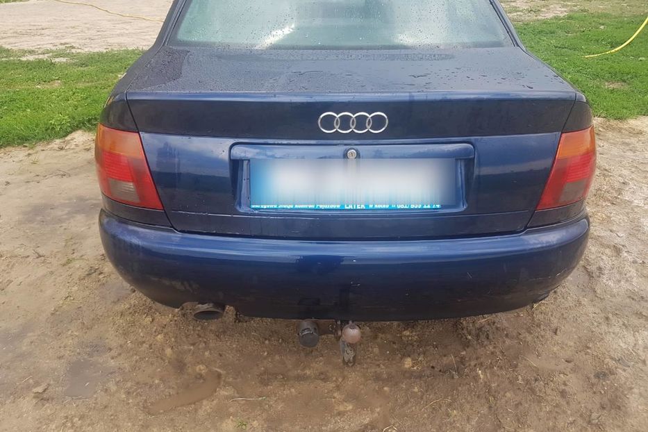 Продам Audi A4 седан 1995 года в г. Нововолынск, Волынская область