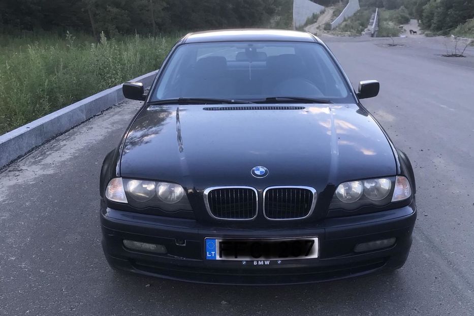 Продам BMW 320 110kw 2000 года в Киеве