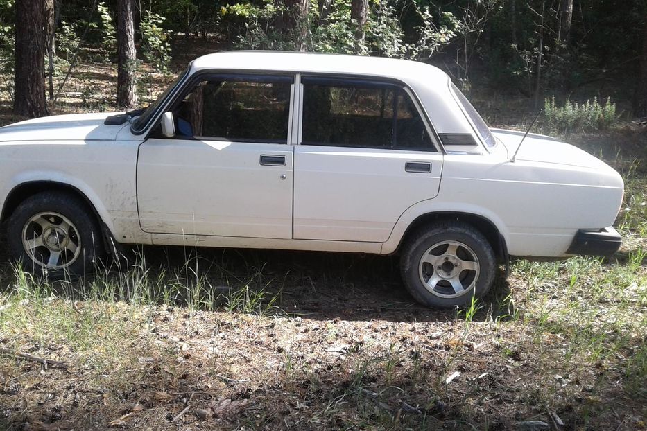 Продам ВАЗ 2107 1990 года в г. Козелец, Черниговская область