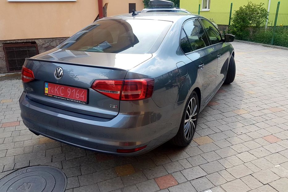 Продам Volkswagen Jetta sport 2015 года в Львове