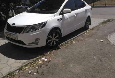 Продам Kia Rio 2012 года в г. Свердловск, Луганская область