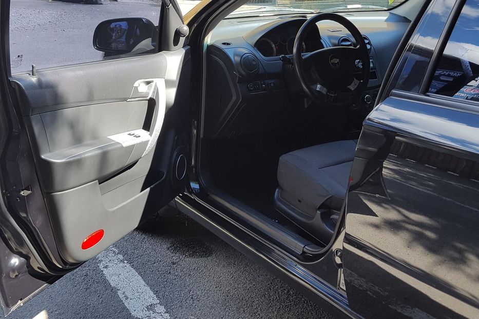 Продам Chevrolet Aveo 1,5 2011 года в Харькове