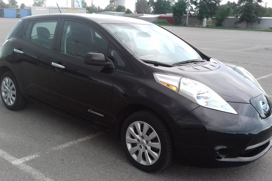 Продам Nissan Leaf s 2014 года в Киеве