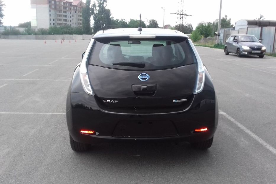 Продам Nissan Leaf s 2014 года в Киеве