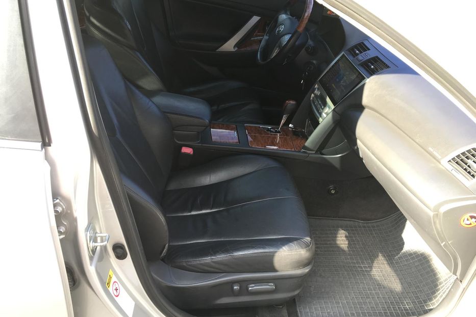 Продам Toyota Camry 2008 года в Киеве