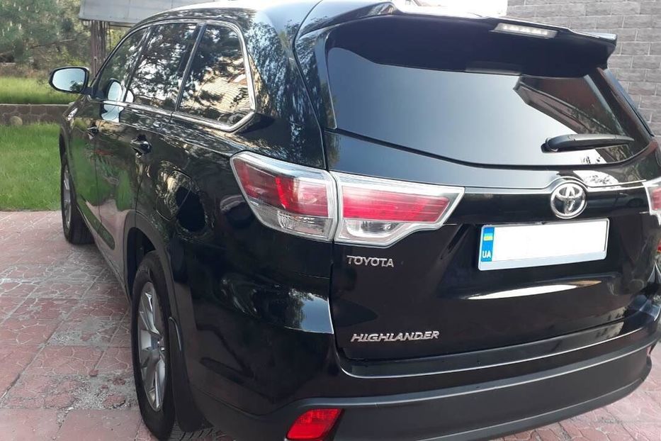Продам Toyota Highlander 2015 года в Киеве