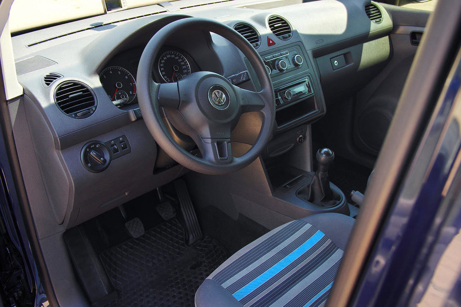 Продам Volkswagen Caddy пасс. 2011 года в Луганске